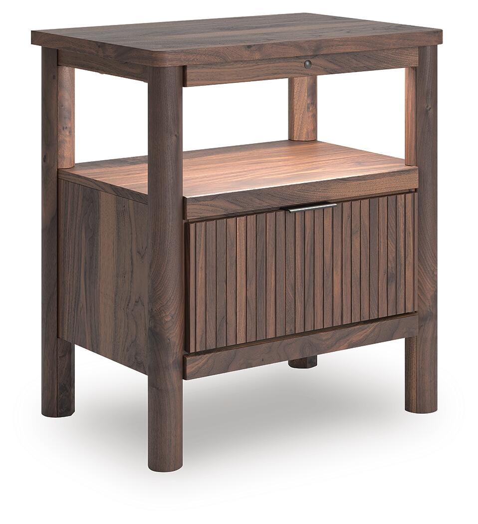 Pamytta Queen Panel Bed, Dresser, Mirror and Nightstand from Ashley - Luna Furniture