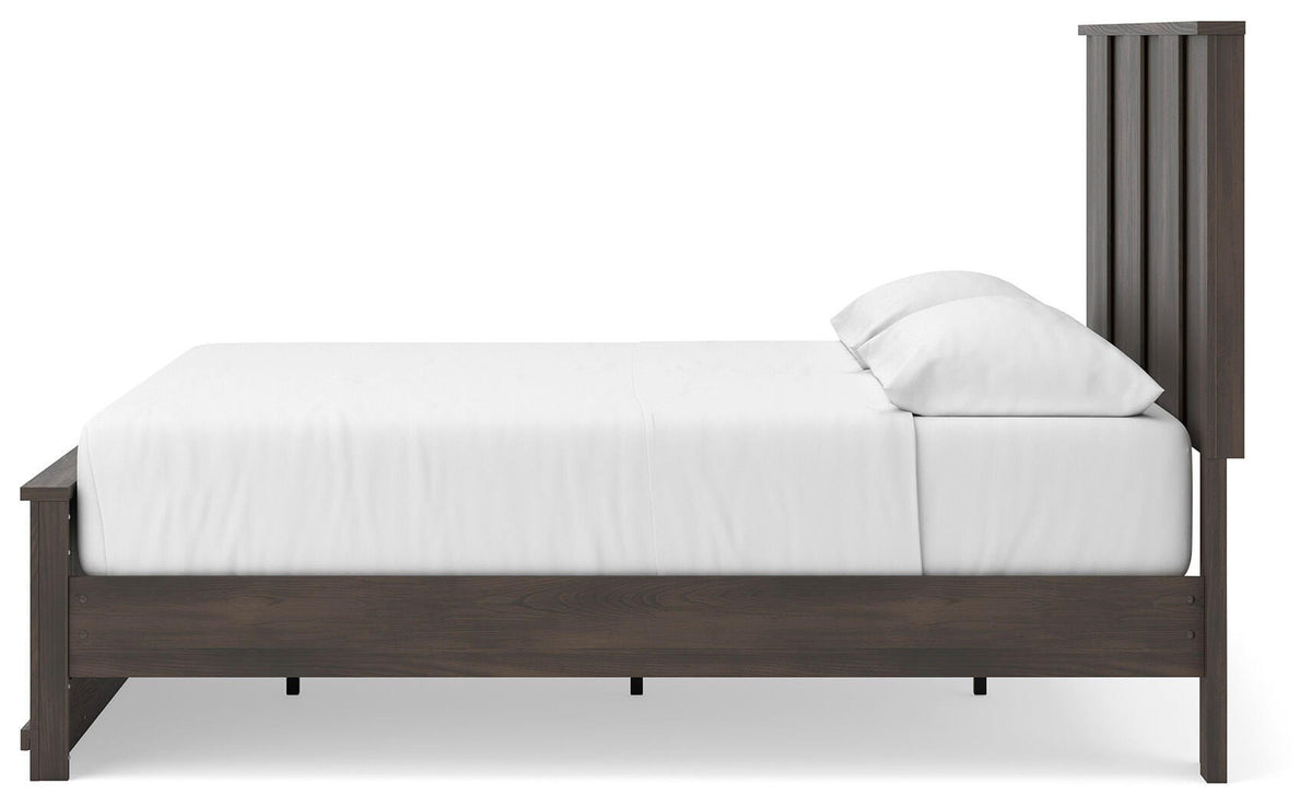 Shaehartin Dark Brown King Panel Platform Bed from Ashley - Luna Furniture