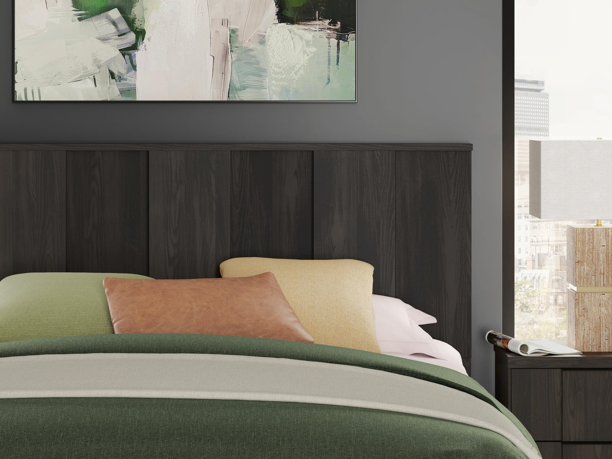 Shaehartin Dark Brown King Panel Platform Bed from Ashley - Luna Furniture