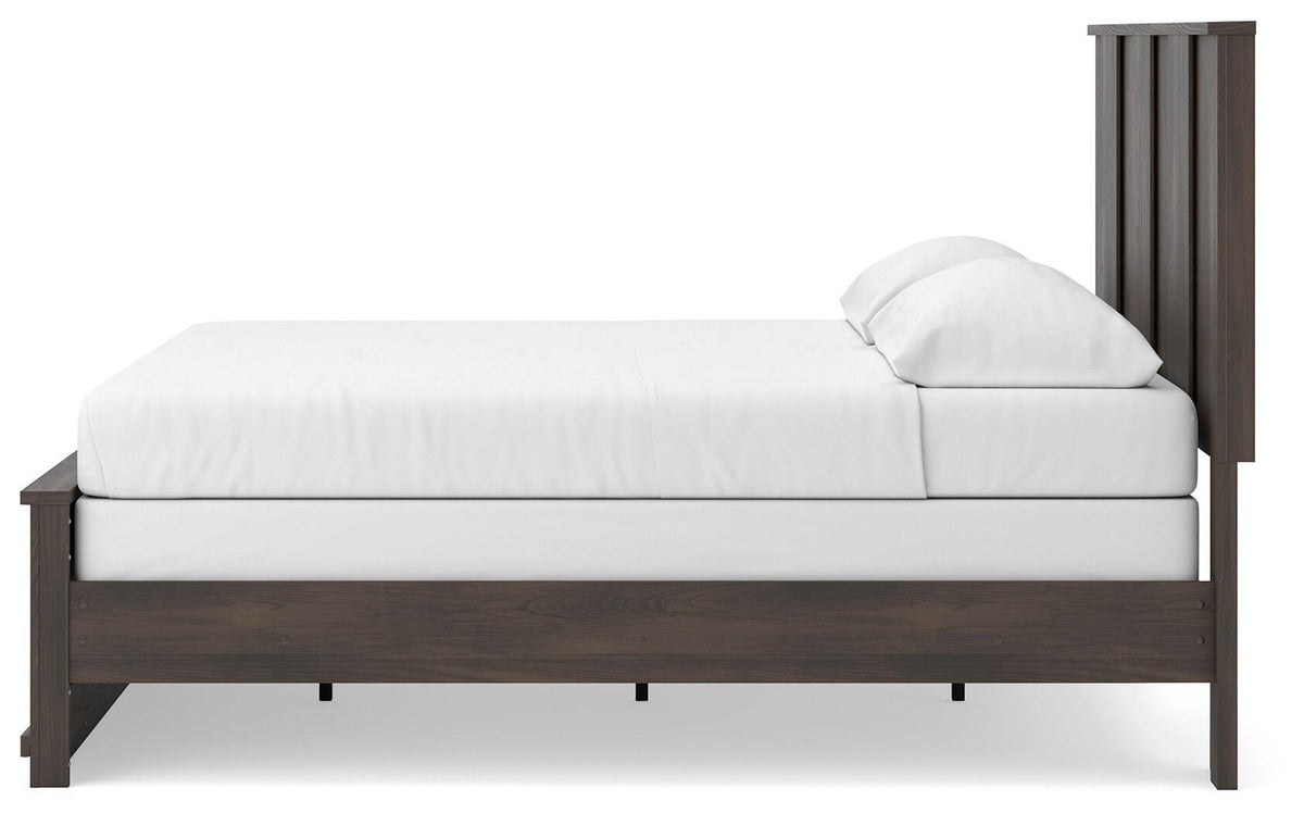 Shaehartin Dark Brown King Panel Bed from Ashley - Luna Furniture