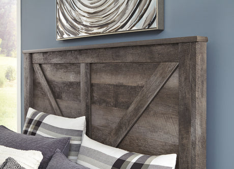 Wynnlow Queen Crossbuck Panel Bed with Mirrored Dresser and Chest in Gray from Ashley Furniture - Luna Furniture