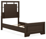 Wynnlow King Panel Bed with Mirrored Dresser and 2 Nightstands in Gray from Ashley - Luna Furniture