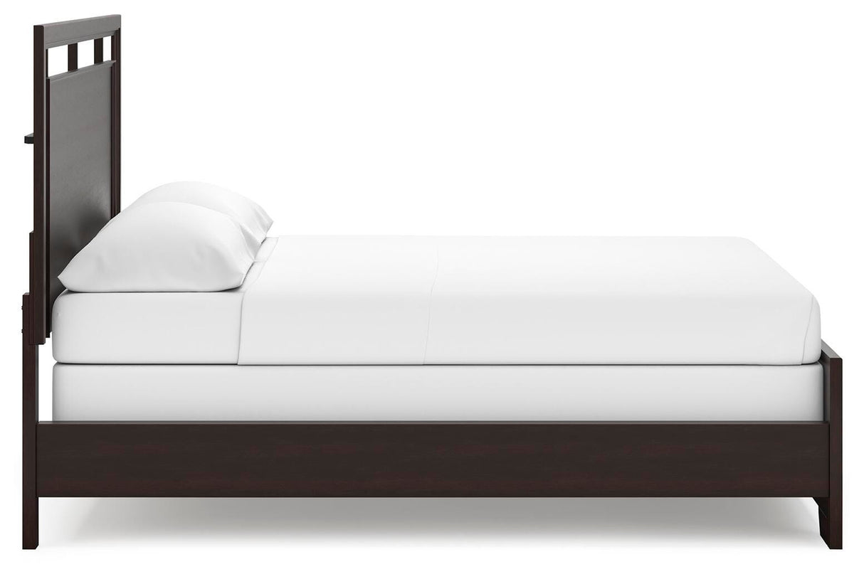 Covetown California King Panel Bed with Mirrored Dresser in Dark Brown from Ashley Furniture - Luna Furniture