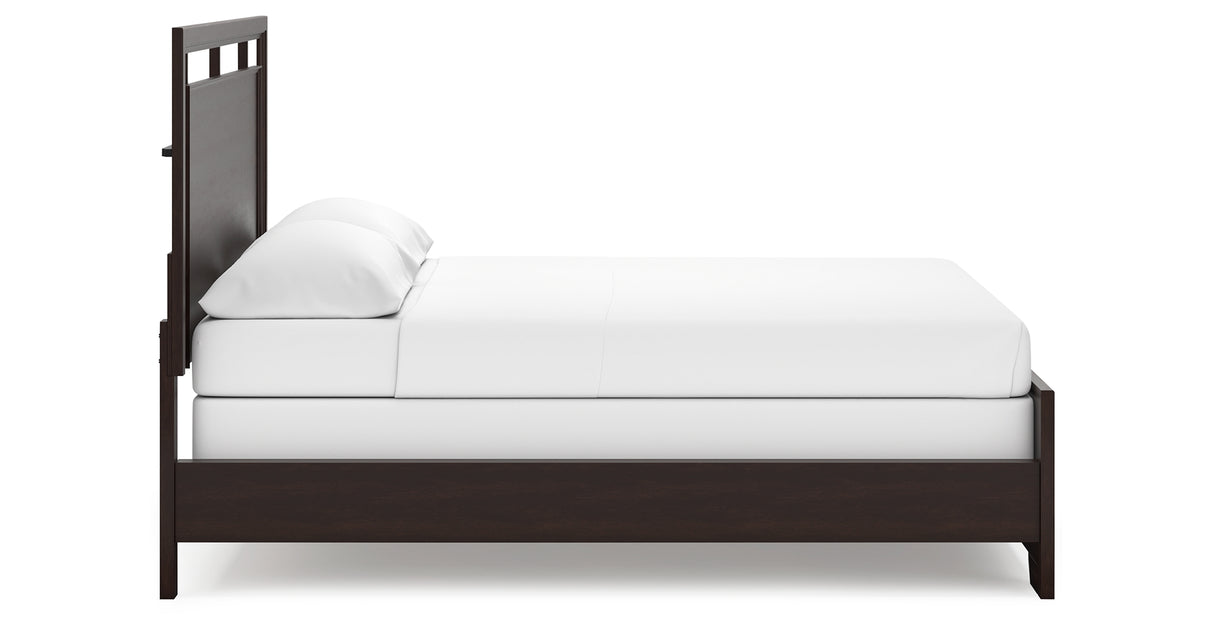 Covetown California King Panel Bed with Dresser and Nightstand in Dark Brown from Ashley Furniture - Luna Furniture