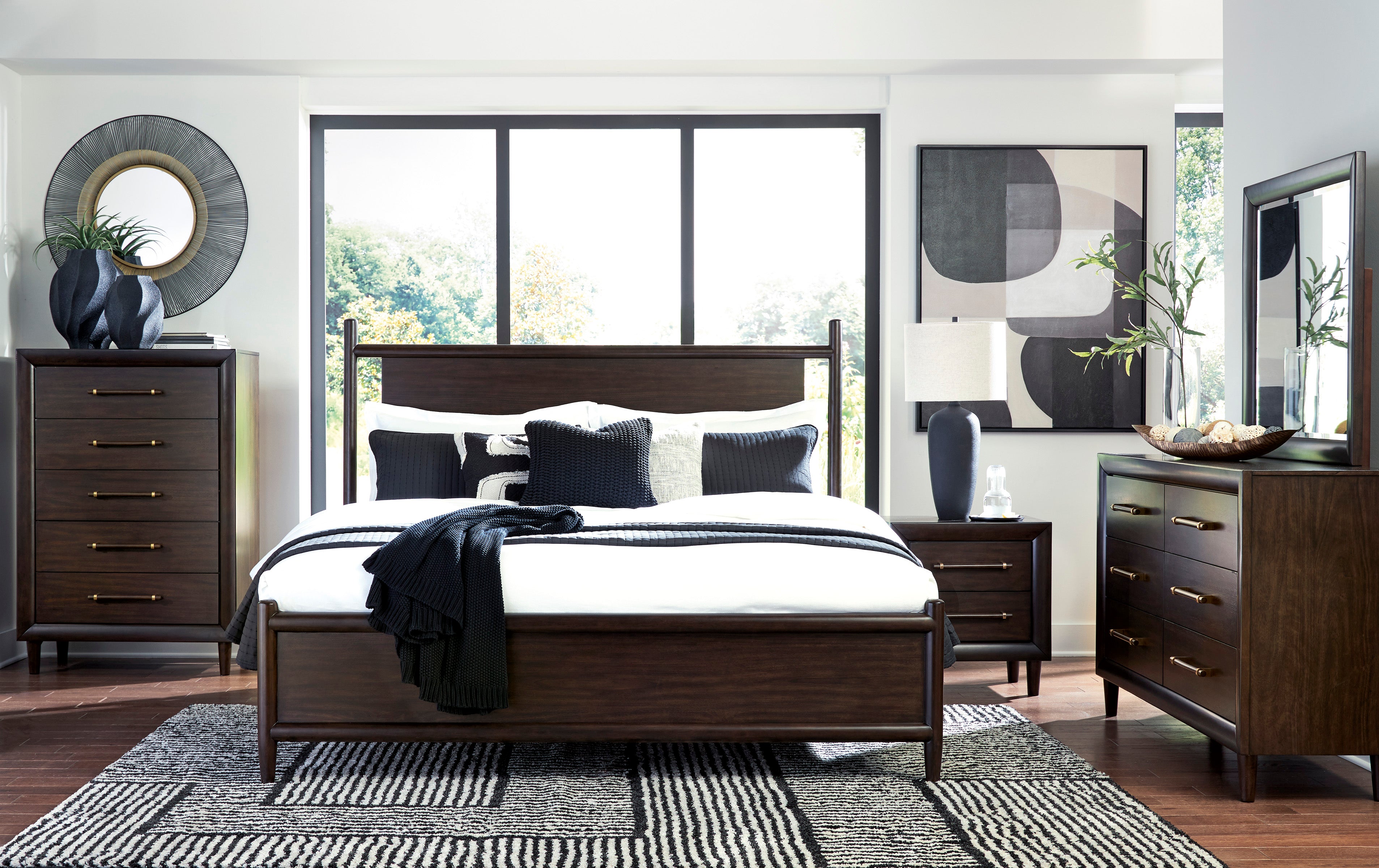 Dantenton Merlot Panel Bedroom Set – Luna Furniture