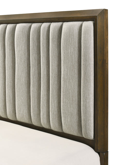 Lakecrest Brown Bedroom Set from Crown Mark - Luna Furniture