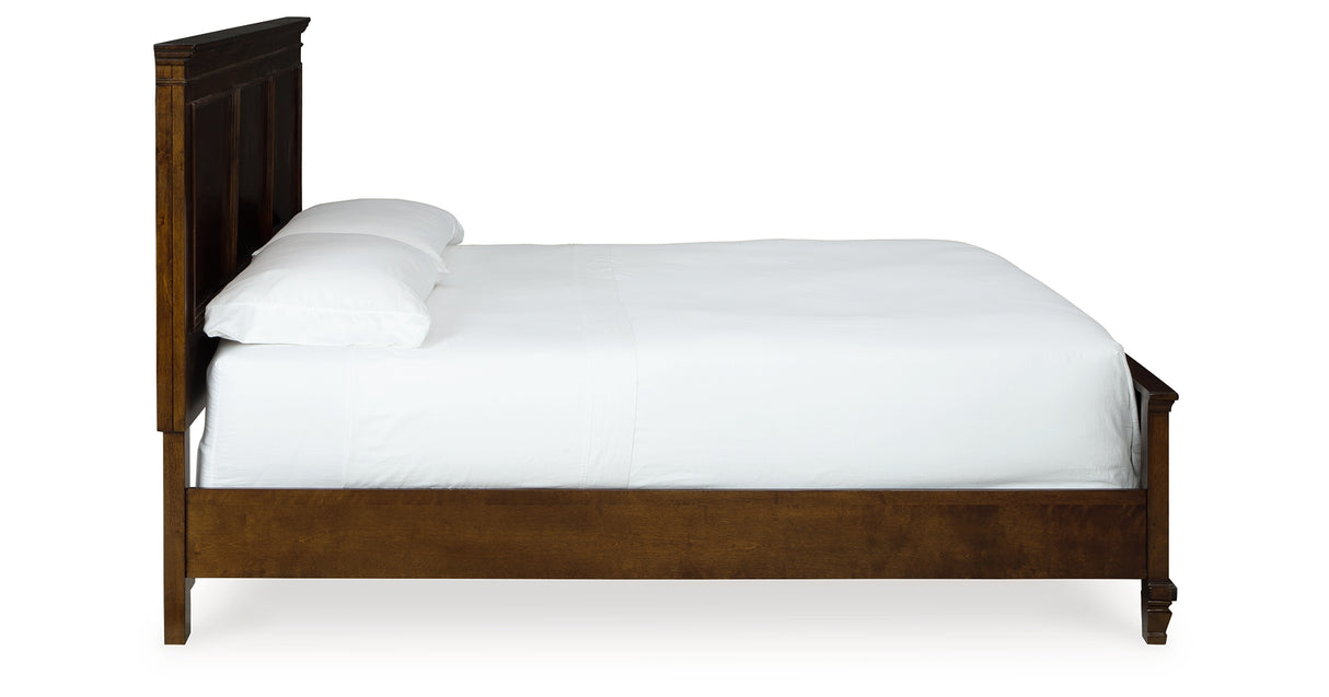 Danabrin King Panel Bed with Mirrored Dresser and Nightstand in Brown from Ashley - Luna Furniture