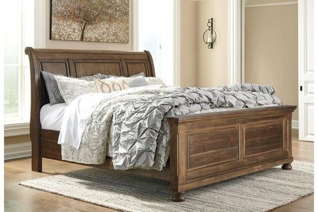 Flynnter Medium Brown California King Panel Bed with 2 Storage Drawers