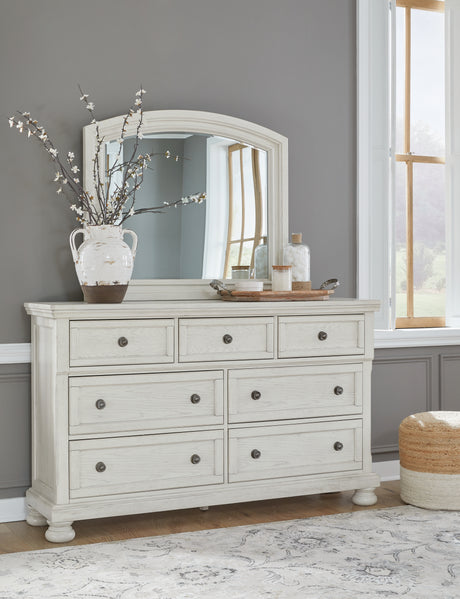 Robbinsdale King Panel Bed with Mirrored Dresser, Chest and 2 Nightstands in Antique White from Ashley - Luna Furniture