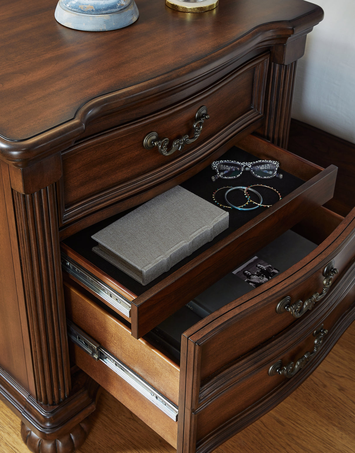Lavinton Brown Queen Poster Bed, Dresser, Mirror, Chest and Nightstand from Ashley Furniture - Luna Furniture