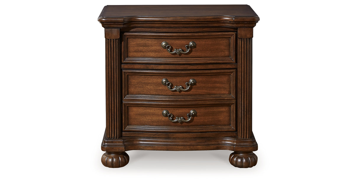 Lavinton King Poster Bed with 2 Nightstands in Brown from Ashley - Luna Furniture