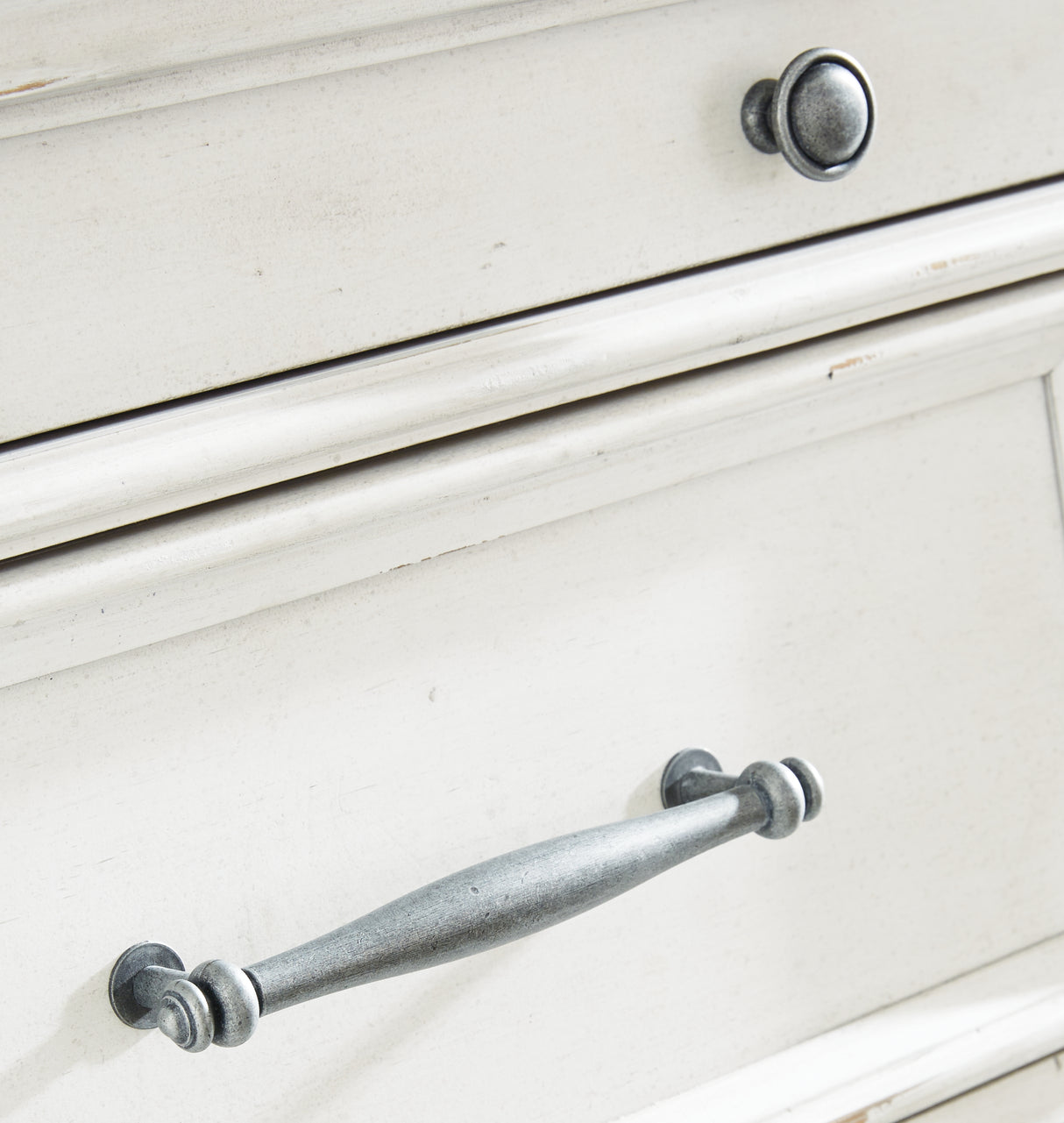 Kanwyn Whitewash Dresser and Mirror from Ashley - Luna Furniture