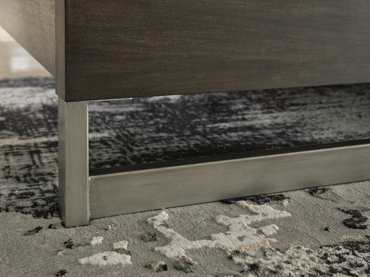Arkenton King Panel Bed with Mirrored Dresser in Grayish Brown from Ashley Furniture - Luna Furniture