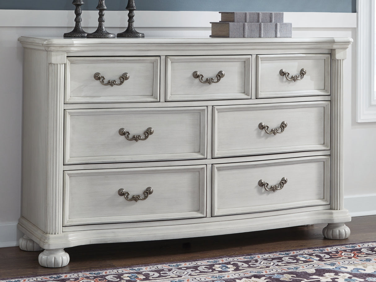 Montelaine Antique White Dresser – Luna Furniture