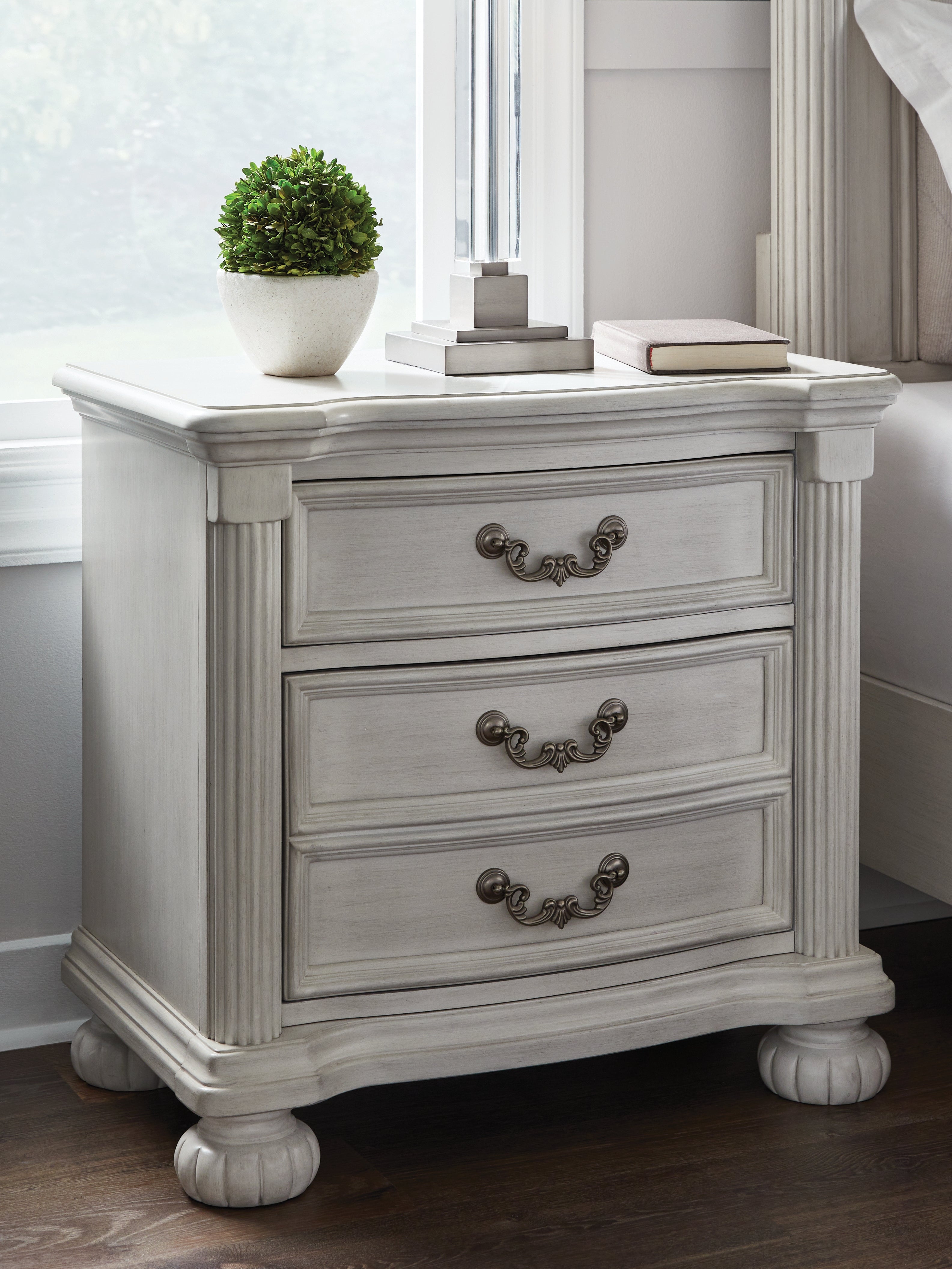 Ashley Montelaine Antique White Nightstand – Luna Furniture