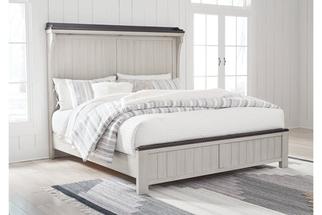 Darborn Gray/Brown King Panel Bed