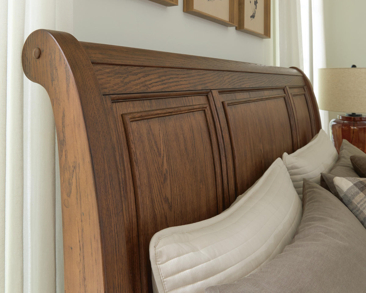 Zackaryn Warm Brown Queen Sleigh Bed from Ashley - Luna Furniture