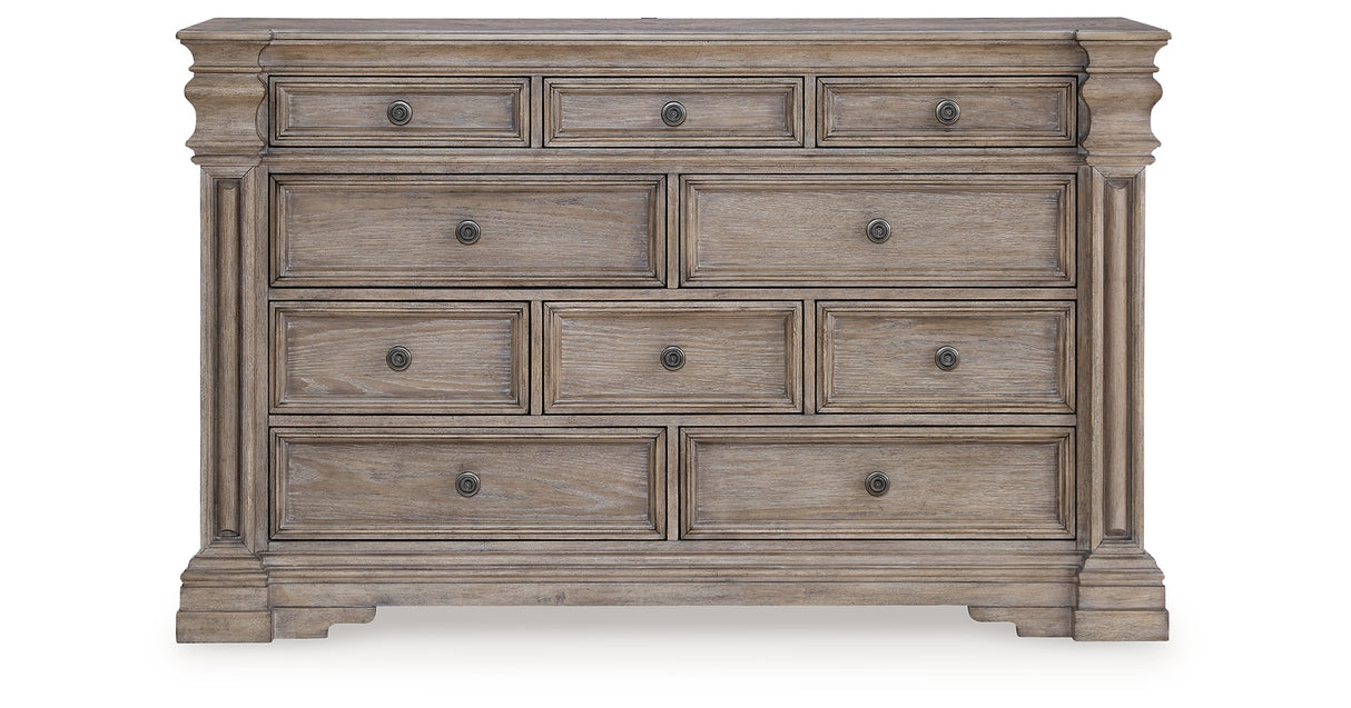 Blairhurst Light Grayish Brown Dresser from Ashley - Luna Furniture