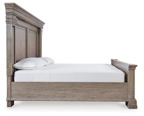 Blairhurst Light Grayish King Panel Bed, Chest and 2 Nightstands from Ashley - Luna Furniture