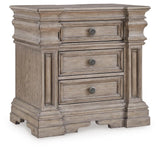 Blairhurst Light Grayish King Panel Bed, Chest and 2 Nightstands from Ashley - Luna Furniture