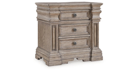 Blairhurst Light Grayish Brown Queen Panel Mirrored Dresser, 2 Chests and 2 Nightstands from Ashley - Luna Furniture
