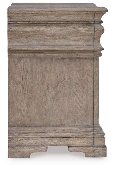 Blairhurst Light Grayish King Panel Bed, Chest and 2 Nightstands from Ashley - Luna Furniture