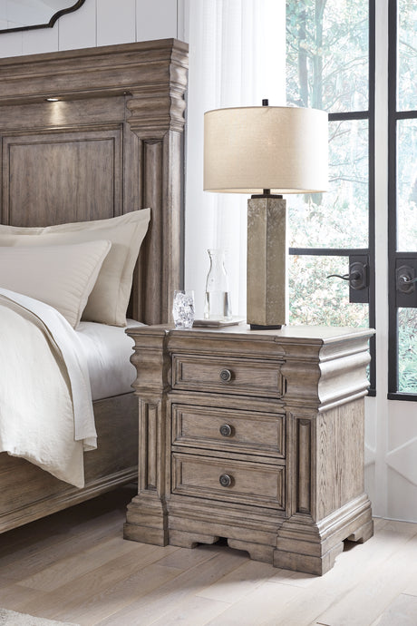 Blairhurst Light Grayish Brown Queen Panel Mirrored Dresser, 2 Chests and 2 Nightstands from Ashley - Luna Furniture