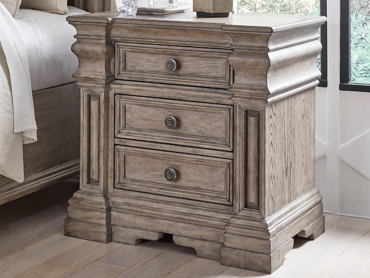 Blairhurst Queen Panel Bed with Mirrored Dresser, Chest and 2 Nightstands in Light Grayish Brown from Ashley - Luna Furniture