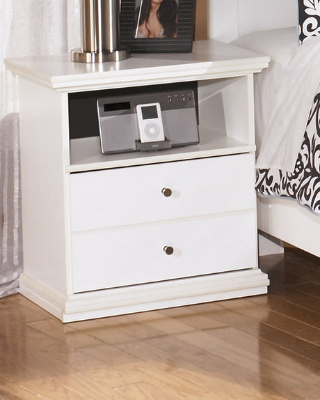 Bostwick Shoals Queen Panel Bed with Mirrored Dresser, Chest and Nightstand in White from Ashley - Luna Furniture