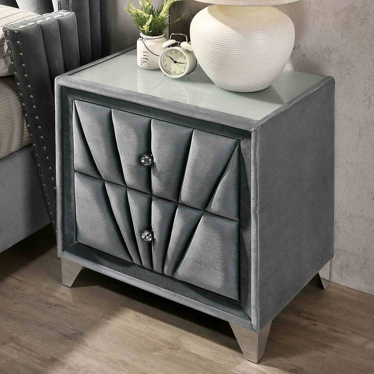 Carissa Gray 5 Pc Queen Bedroom Set from Furniture of America - Luna Furniture