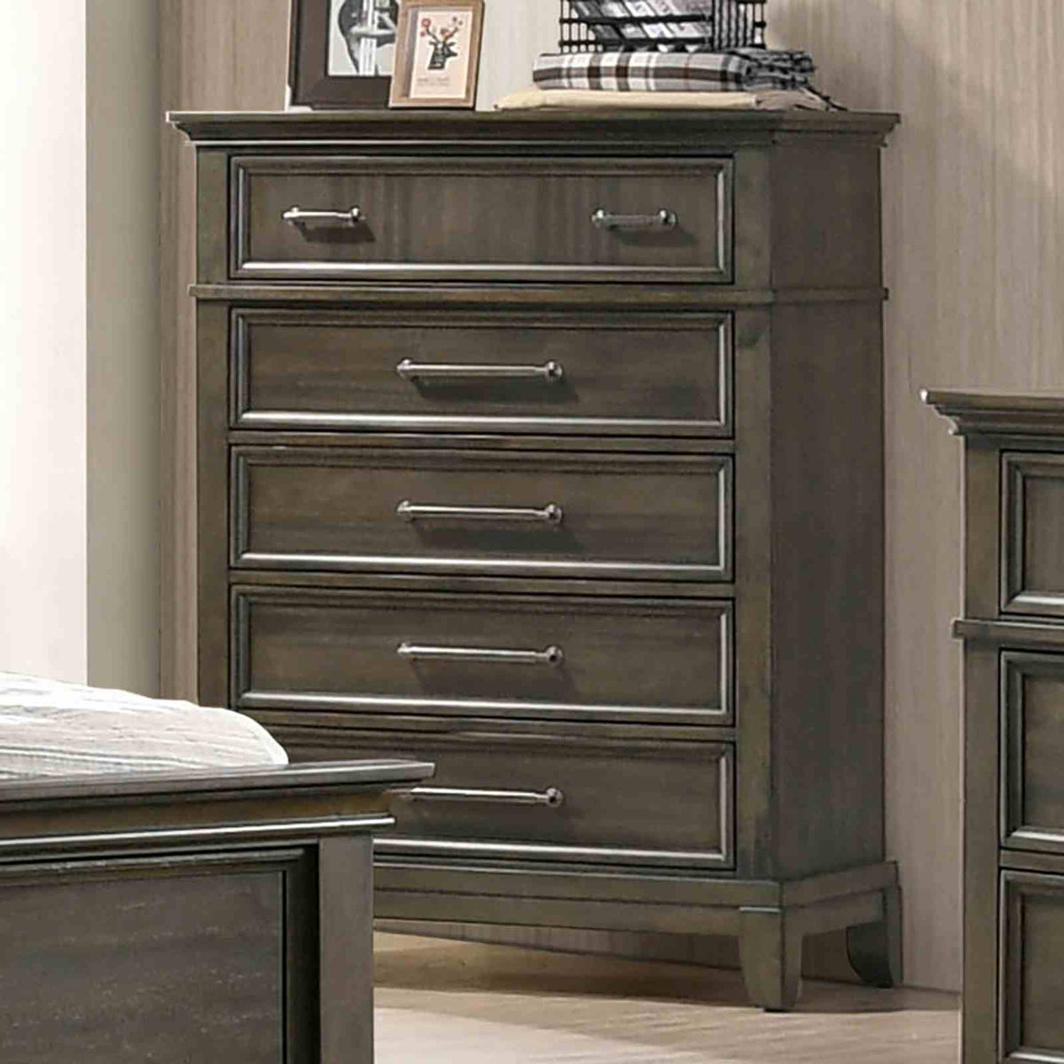 Houston Gray chest, 5 drawers with pewter bar pulls, traditional crown molding