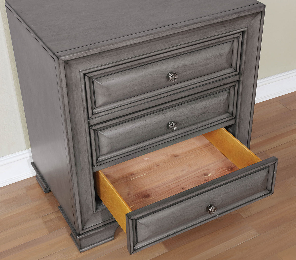 Brandt Gray Chest from Furniture of America - Luna Furniture