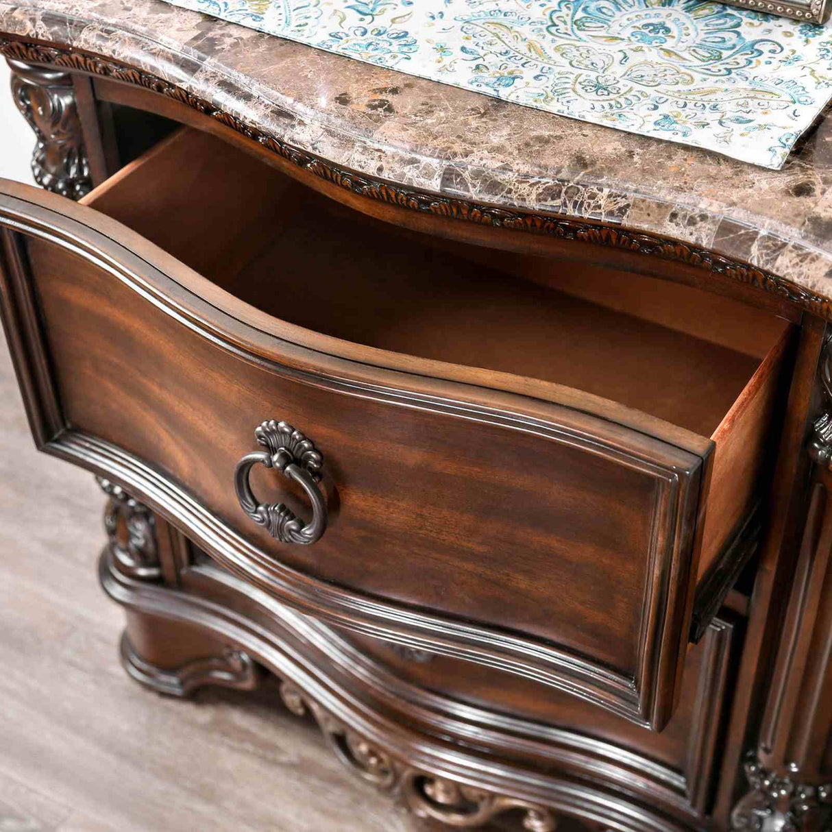Menodora Brown Cherry 5 Pc Queen Bedroom Set from Furniture of America - Luna Furniture