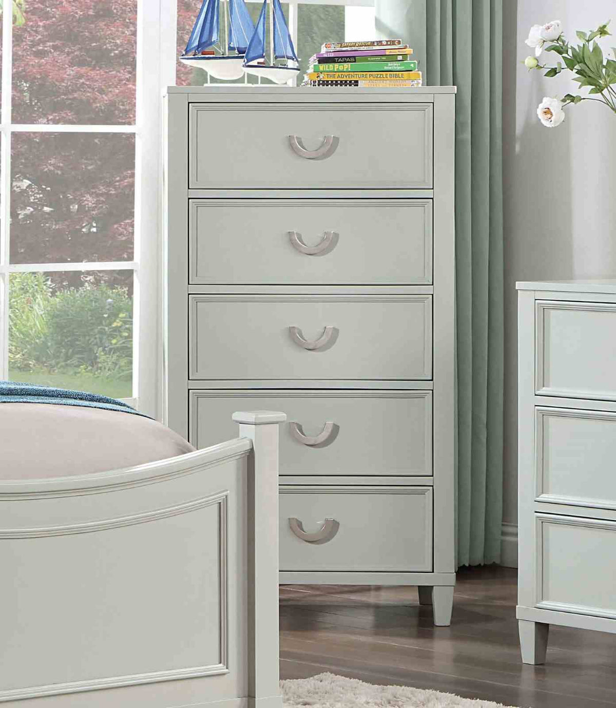 Lycorida Gray Chest from Furniture of America - Luna Furniture