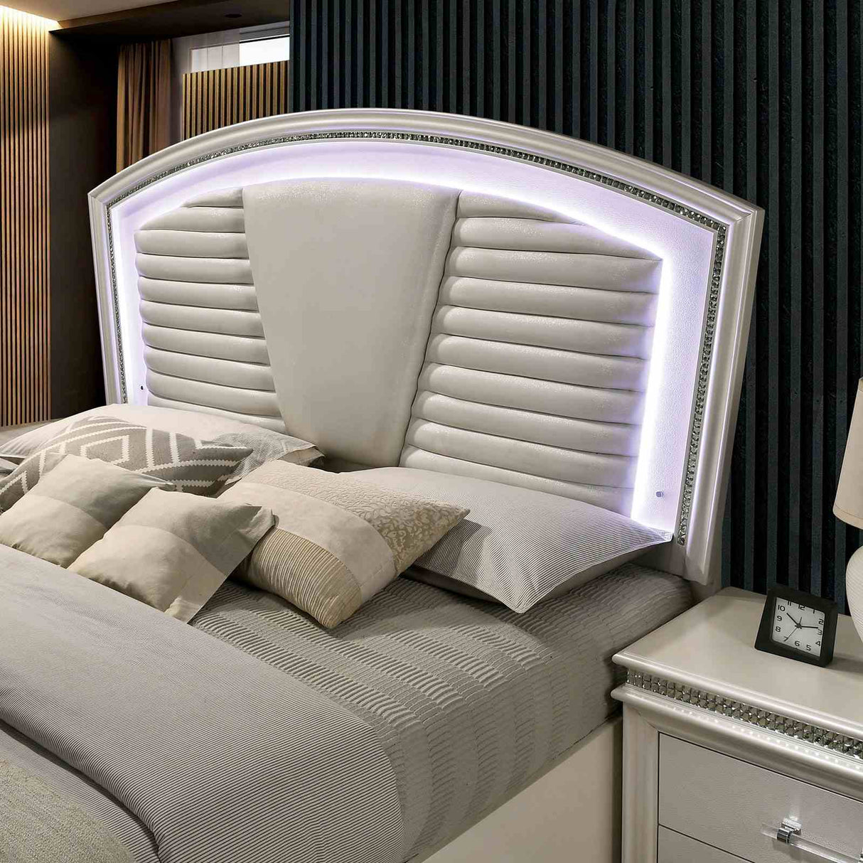 Maddie Pearl White/White LED King Storage Platform Bed from Furniture of America - Luna Furniture