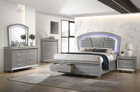 Maddie Silver Queen Bed from Furniture of America - Luna Furniture