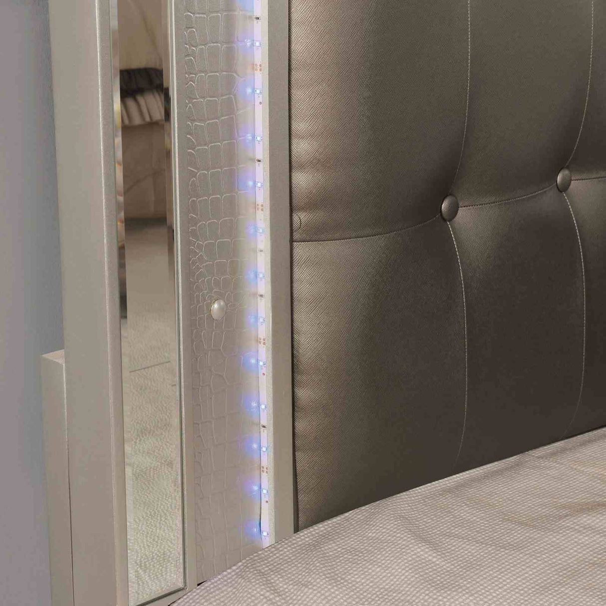Brachium Silver LED Queen Bed from Furniture of America - Luna Furniture