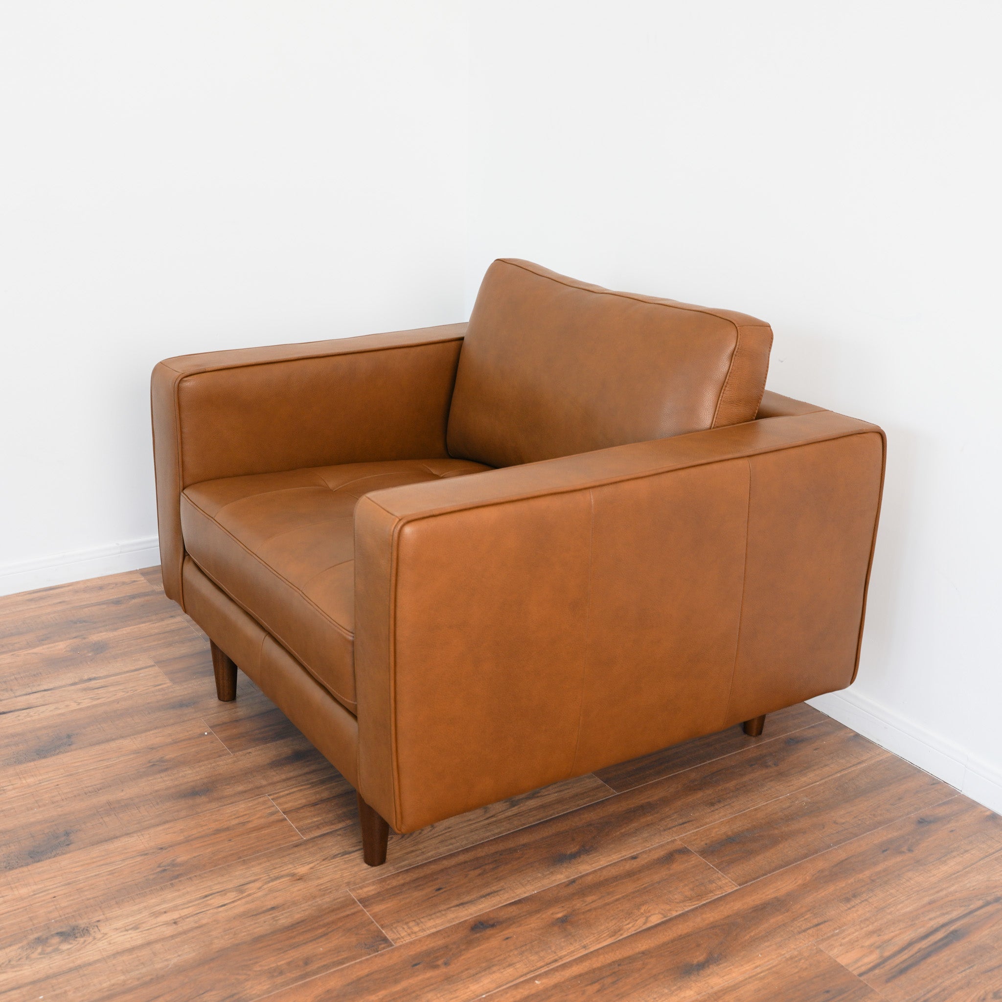 Tessa Tan Leather Lounge Chair – Luna Furniture