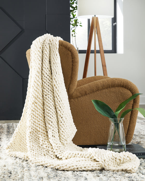 Chaddon Ivory Throw