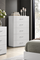 Stoholm White Chest