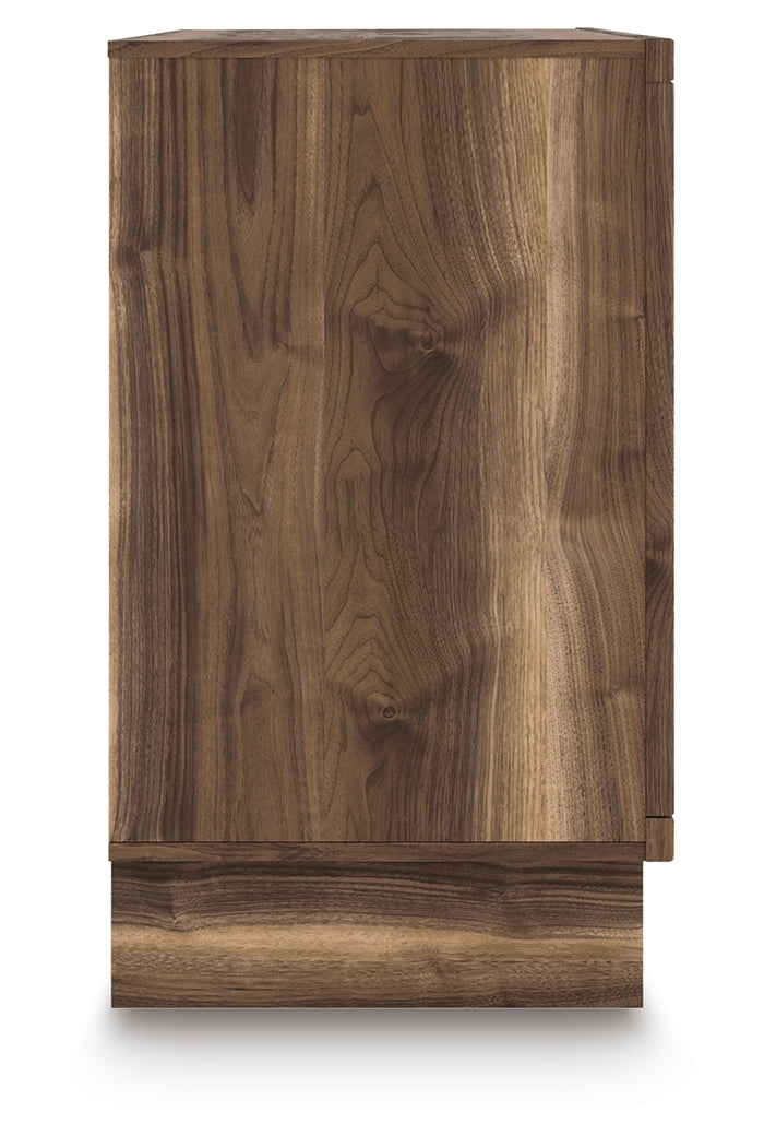 Chirason Brown Dresser from Ashley - Luna Furniture