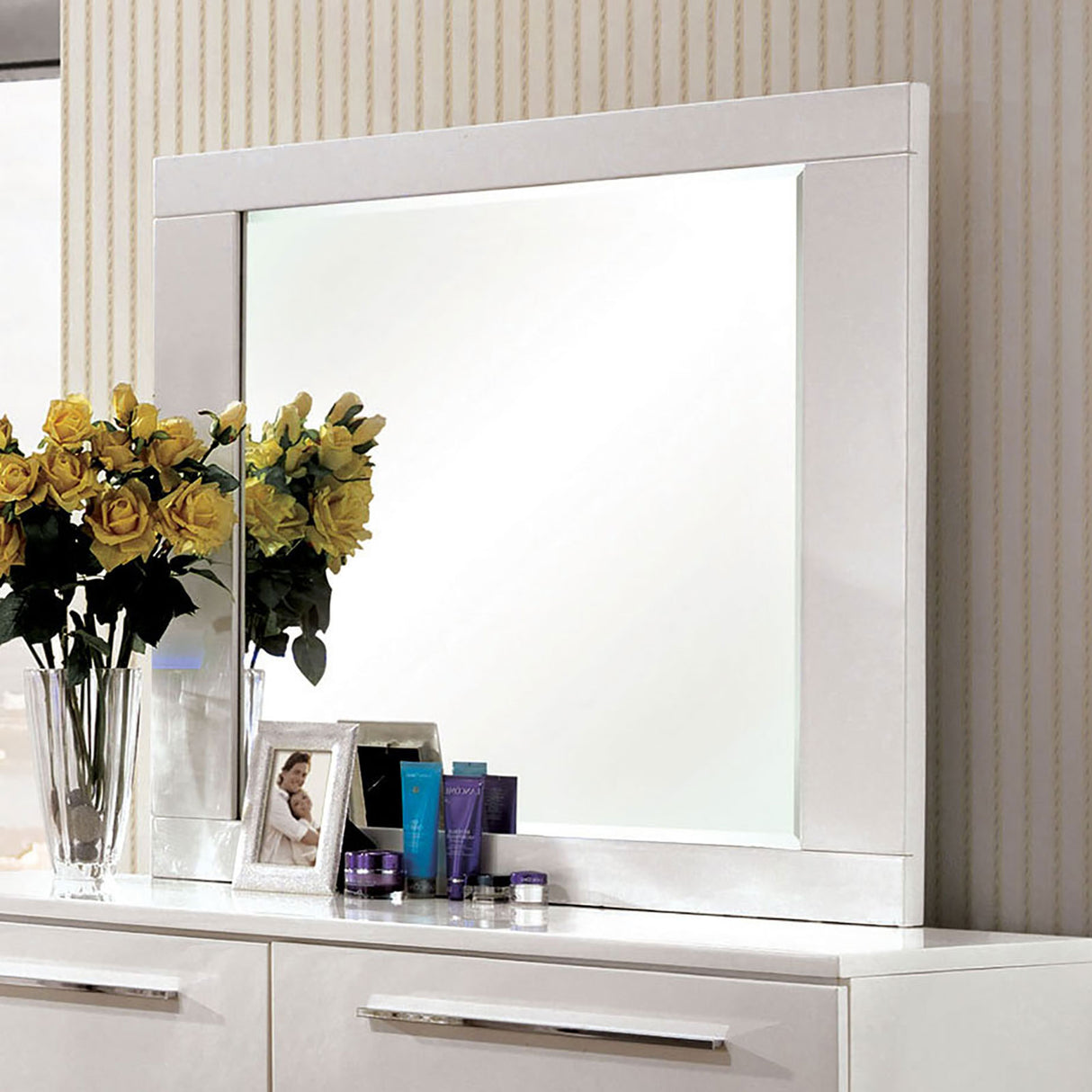 Clementine Glossy White Mirror (Mirror Only) from Furniture of America - Luna Furniture