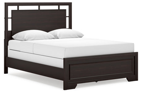 Covetown Dark Brown Queen Panel Bed from Ashley - Luna Furniture