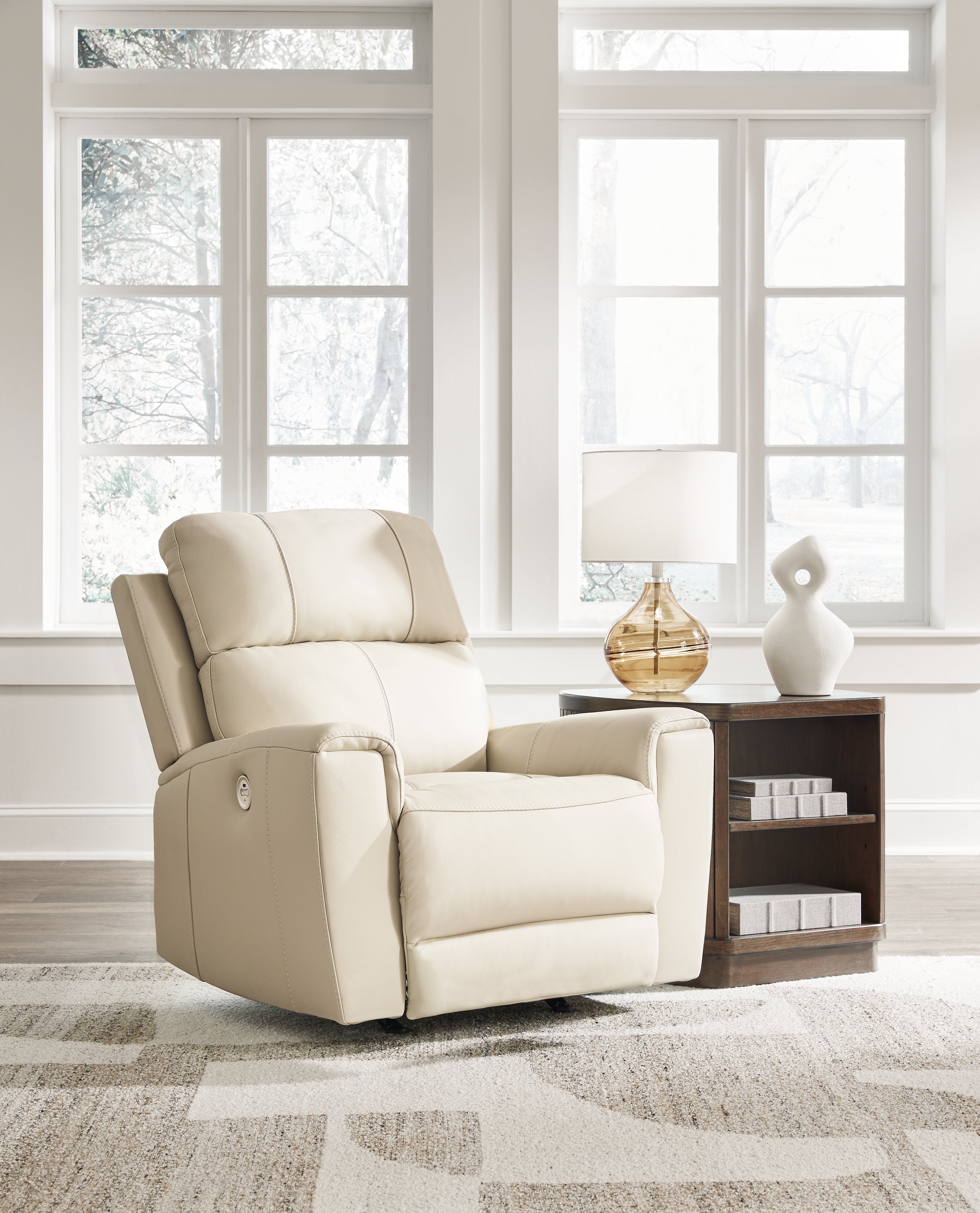 Dahlmoore Almond Power Recliner – Luna Furniture