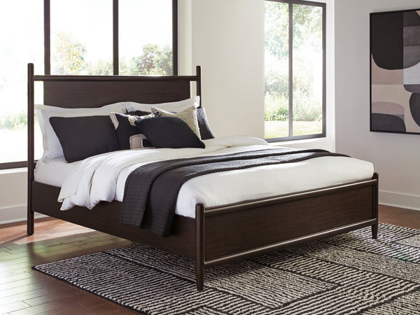 Dantenton Merlot Queen Panel Bed