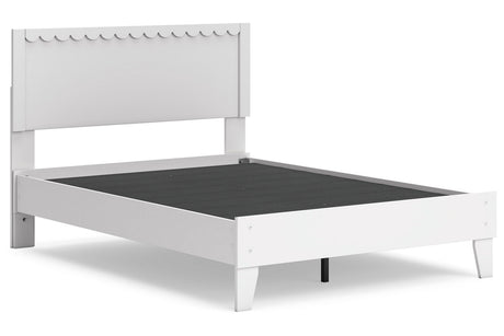 Hallityn White Full Panel Platform Bed