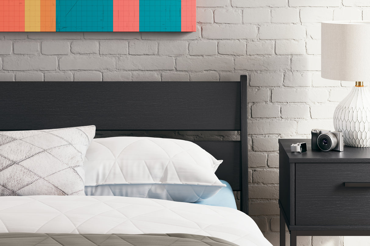 Socalle Full Panel Headboard with Dresser and Nightstand in Black from Ashley Furniture - Luna Furniture