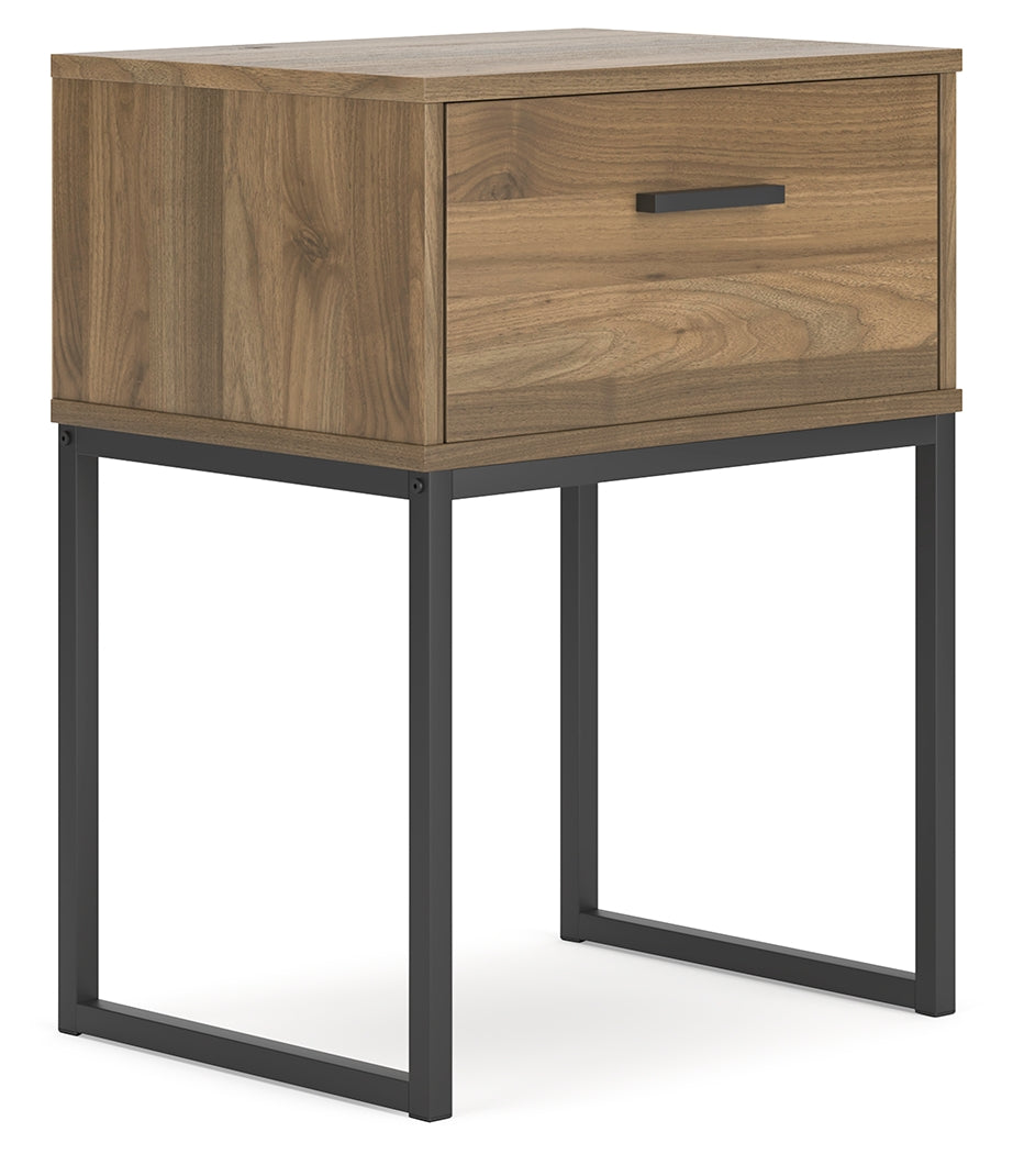 Deanlow Queen Panel Headboard with Dresser and Nightstand in Honey from Ashley Furniture - Luna Furniture