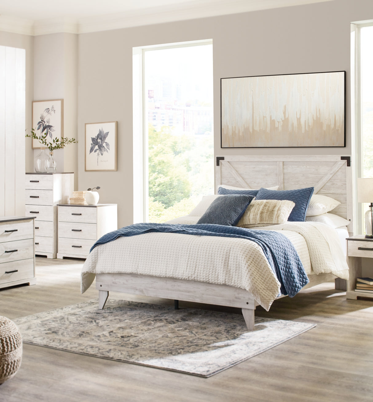 Shawburn White Crossbuck Queen Platform Bed from Ashley Furniture - Luna Furniture