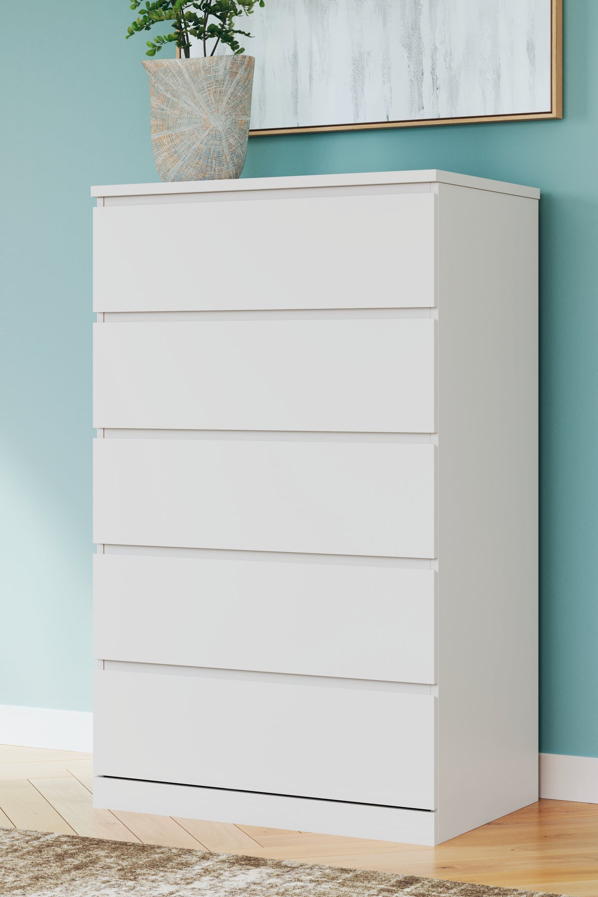 Onita White Chest of Drawers from Ashley Furniture - Luna Furniture